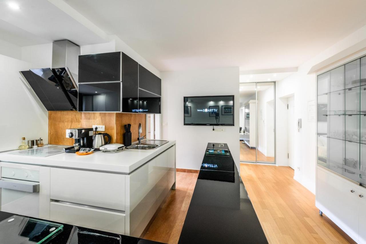 Luxury Apartment Set สปลิท ภายนอก รูปภาพ